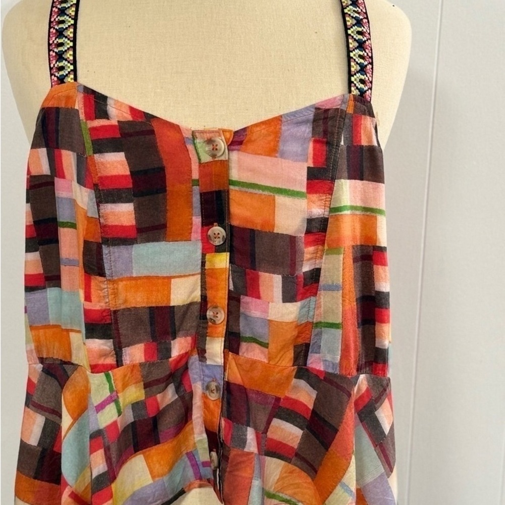 Multi-Color Geometric Print Button-Front Camisole - Picture 2 of 4